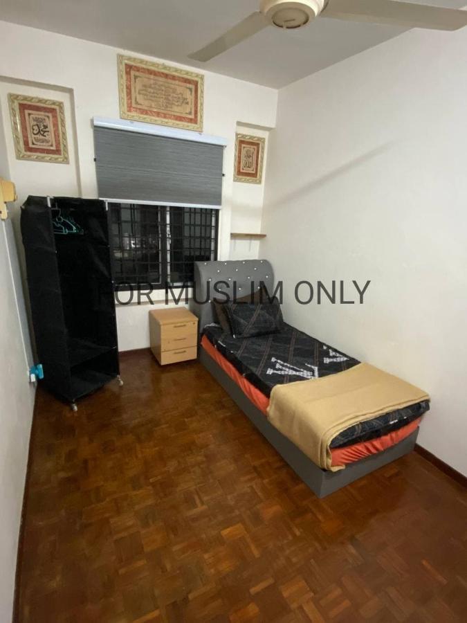 Rafa Homestay Pd Петалинг Джая Екстериор снимка